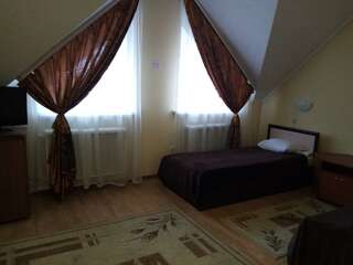 Гостиница Колыба Тверь 3-местный номер стандарт-3